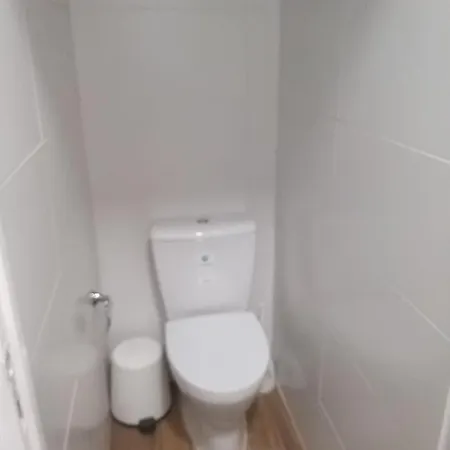 Majestic אכסניה *