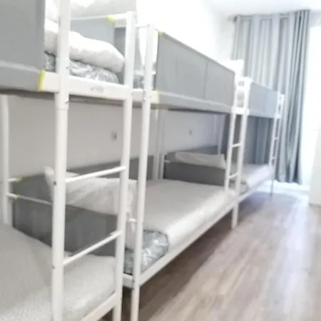 بيت شباب Majestic