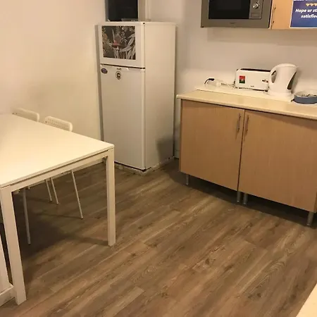 بيت شباب Majestic *